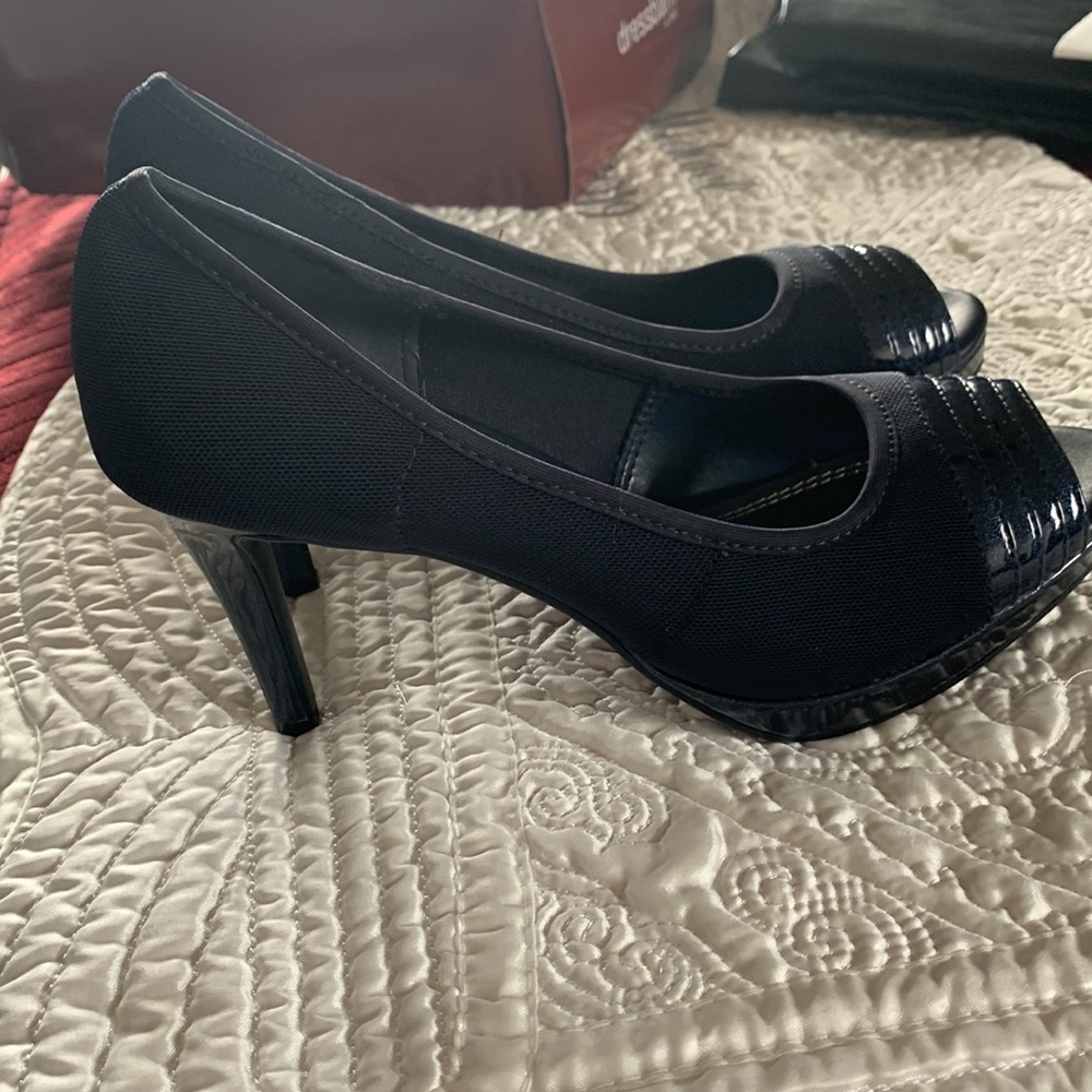 Worn Only Once. In Amazing Condition. - image 6